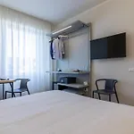 Πανσιόν Il Faro Luxury & Lounge