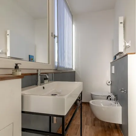 Il Faro Luxury Rooms&lounge Affittacamere 3*