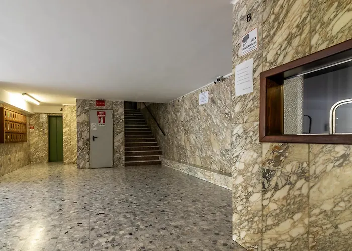 Il Faro Luxury & Lounge בית הארחה