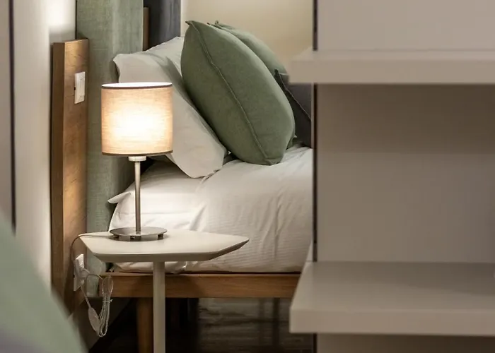 Il Faro Luxury & Lounge בית הארחה