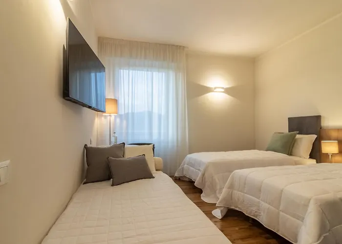 Il Faro Luxury & Lounge בית הארחה 3*