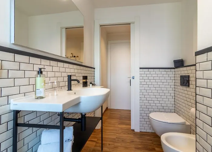 Il Faro Luxury & Lounge בית הארחה