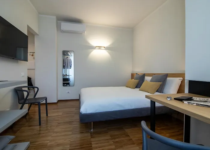 Il Faro Luxury & Lounge בית הארחה 3*