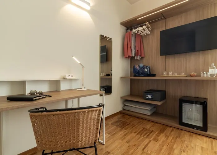 Il Faro Luxury & Lounge בית הארחה